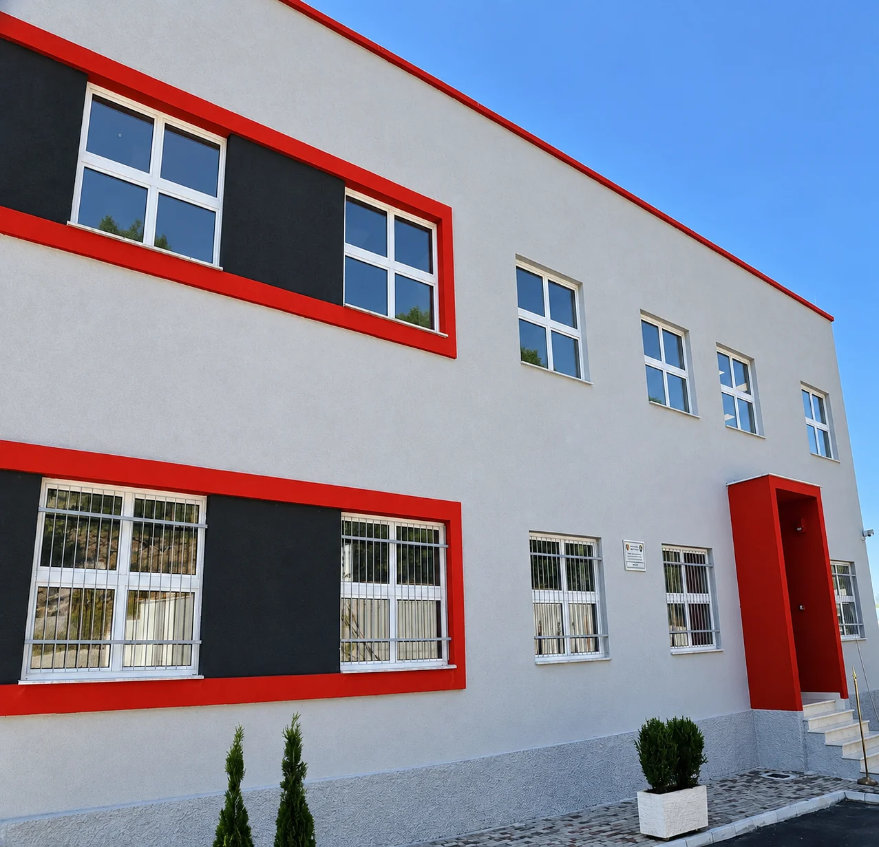 Public building and outdoor space in Hani i Hotit